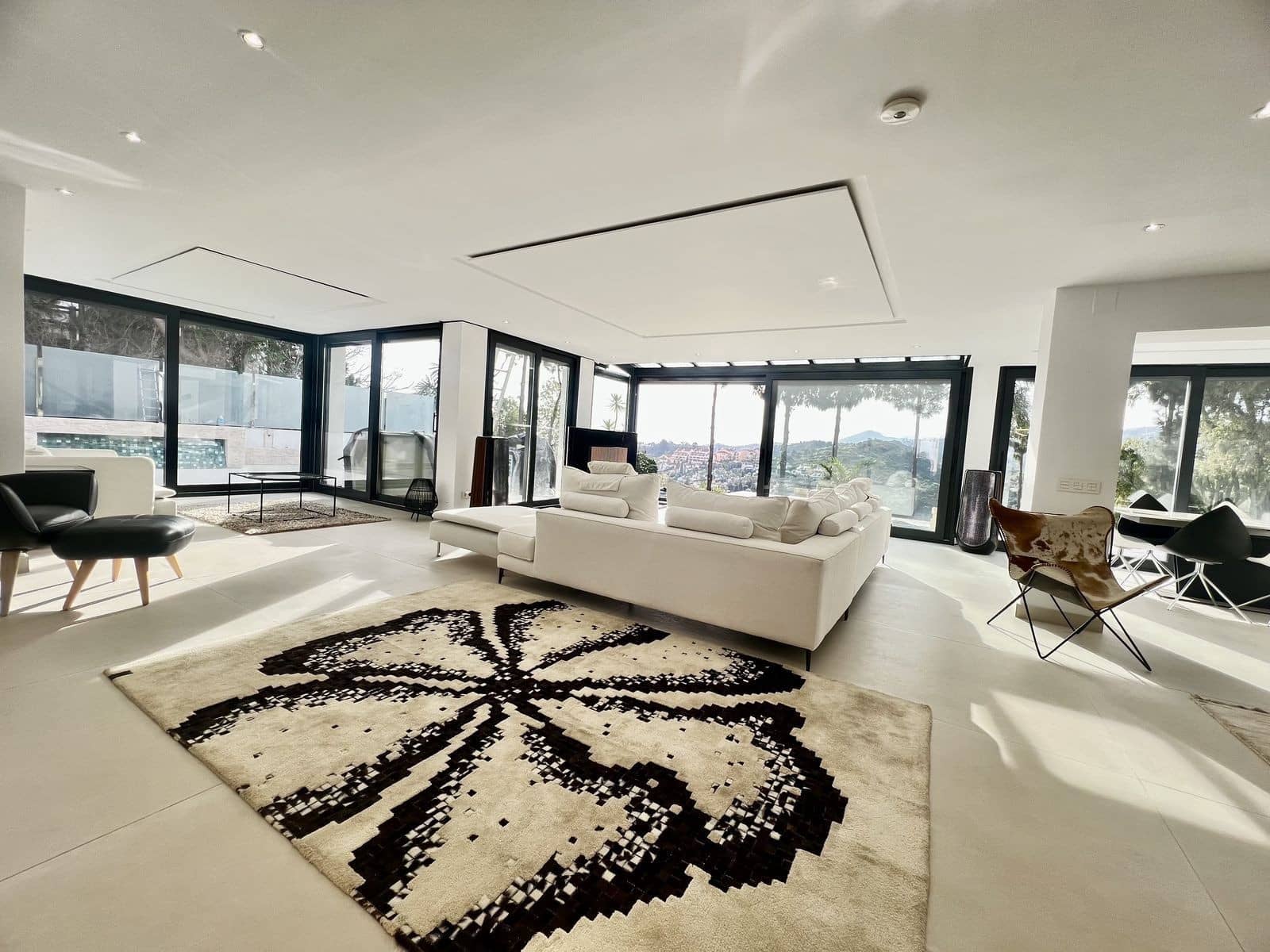 Chalet de 4 habitaciones en Nueva Andalucia en venta con piscina garaje - 2.790.000 € (Ref: 9607639)