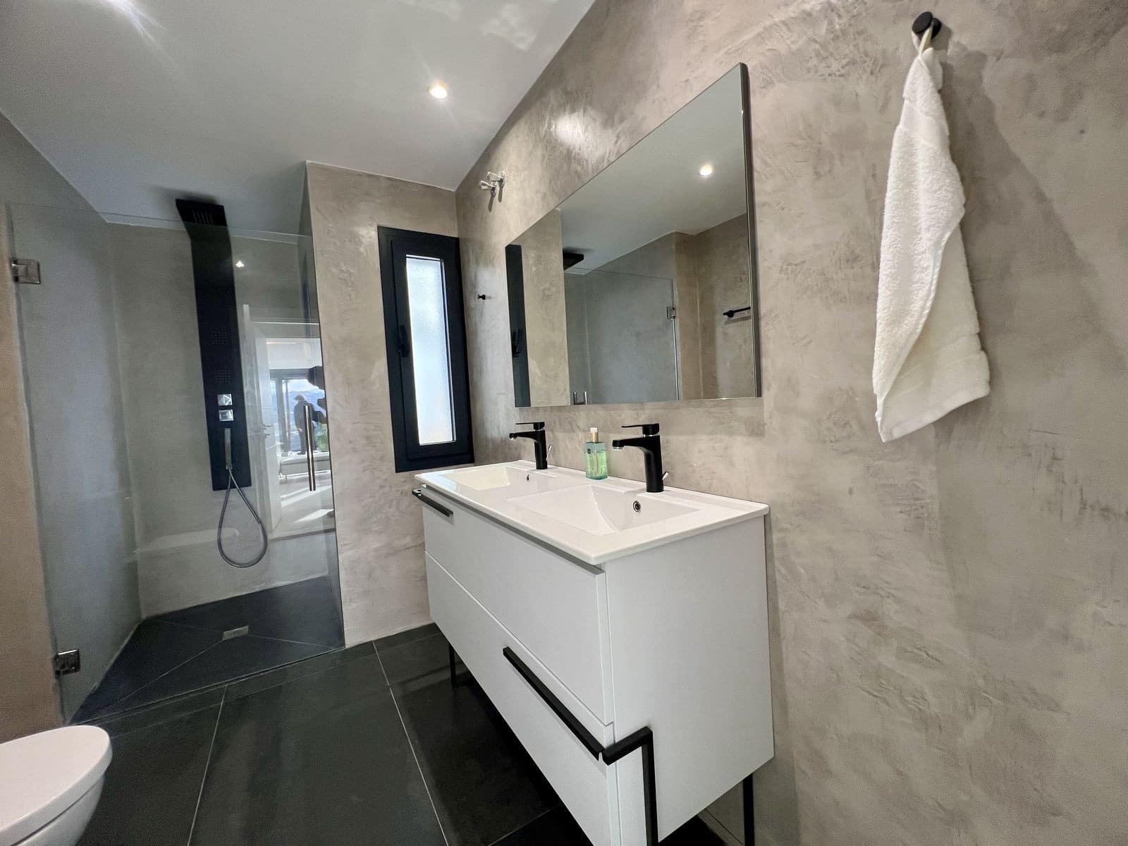 Chalet de 4 habitaciones en Nueva Andalucia en venta con piscina garaje - 2.790.000 € (Ref: 9607639)
