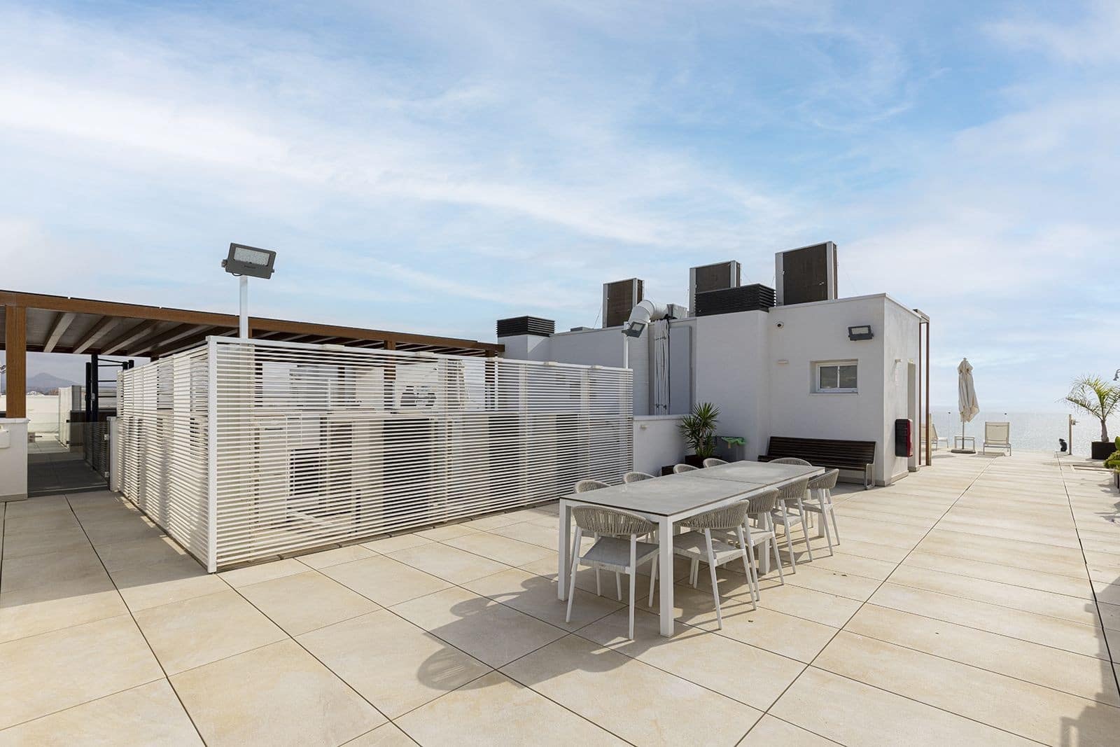 3 chambre Appartement à vendre à Estepona avec piscine garage - 2 150 000 € (Ref: 9607640)