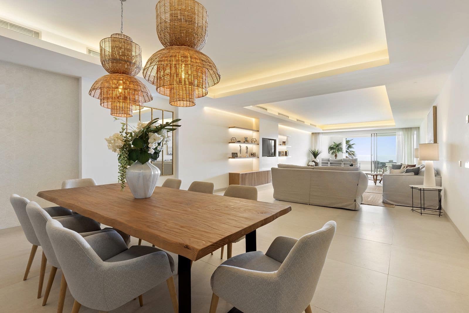 3 chambre Appartement à vendre à Estepona avec piscine garage - 2 150 000 € (Ref: 9607640)