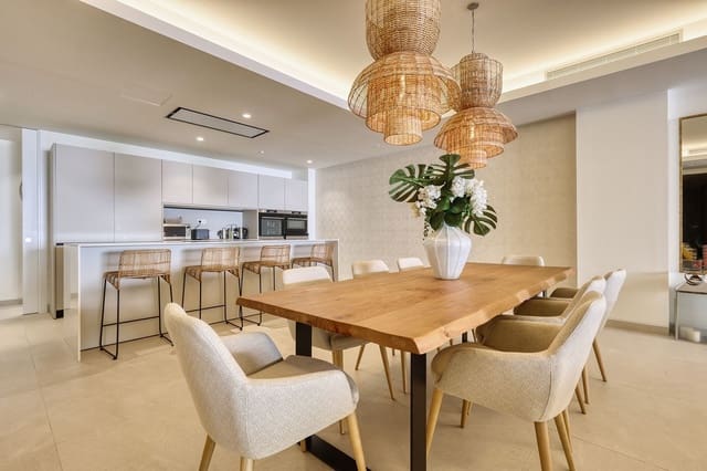 3 soverom Leilighet til salgs i Estepona med svømmebasseng garasje - € 2 150 000 (Ref: 9607640)