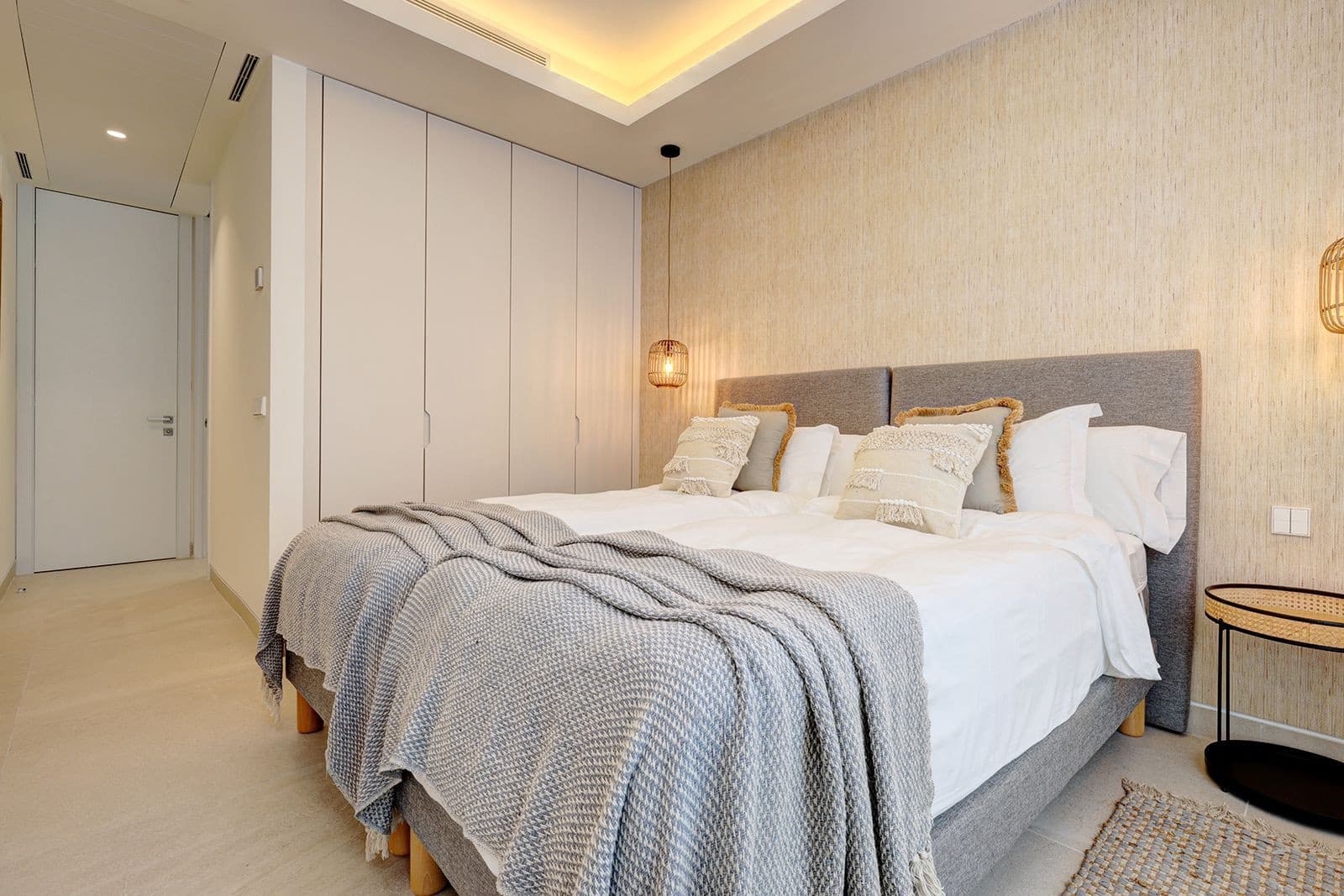 3 bedroom Apartment for sale in Estepona with pool garage - € 2,150,000 (Ref: 9607640)