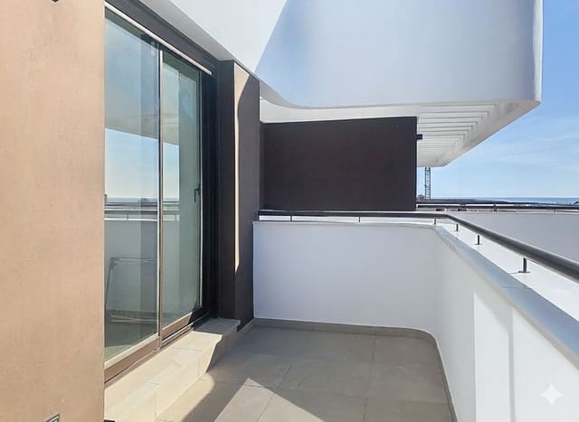3 quarto Penthouse para venda em Estepona com piscina garagem - 799 000 € (Ref: 9607643)