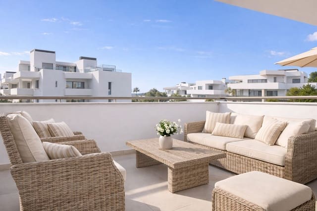 3 quarto Penthouse para venda em Estepona com piscina garagem - 799 000 € (Ref: 9607643)