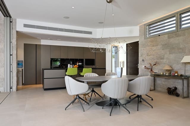 6 sovrum Villa till salu i Marbella med pool garage - 3 500 000 € (Ref: 9607644)