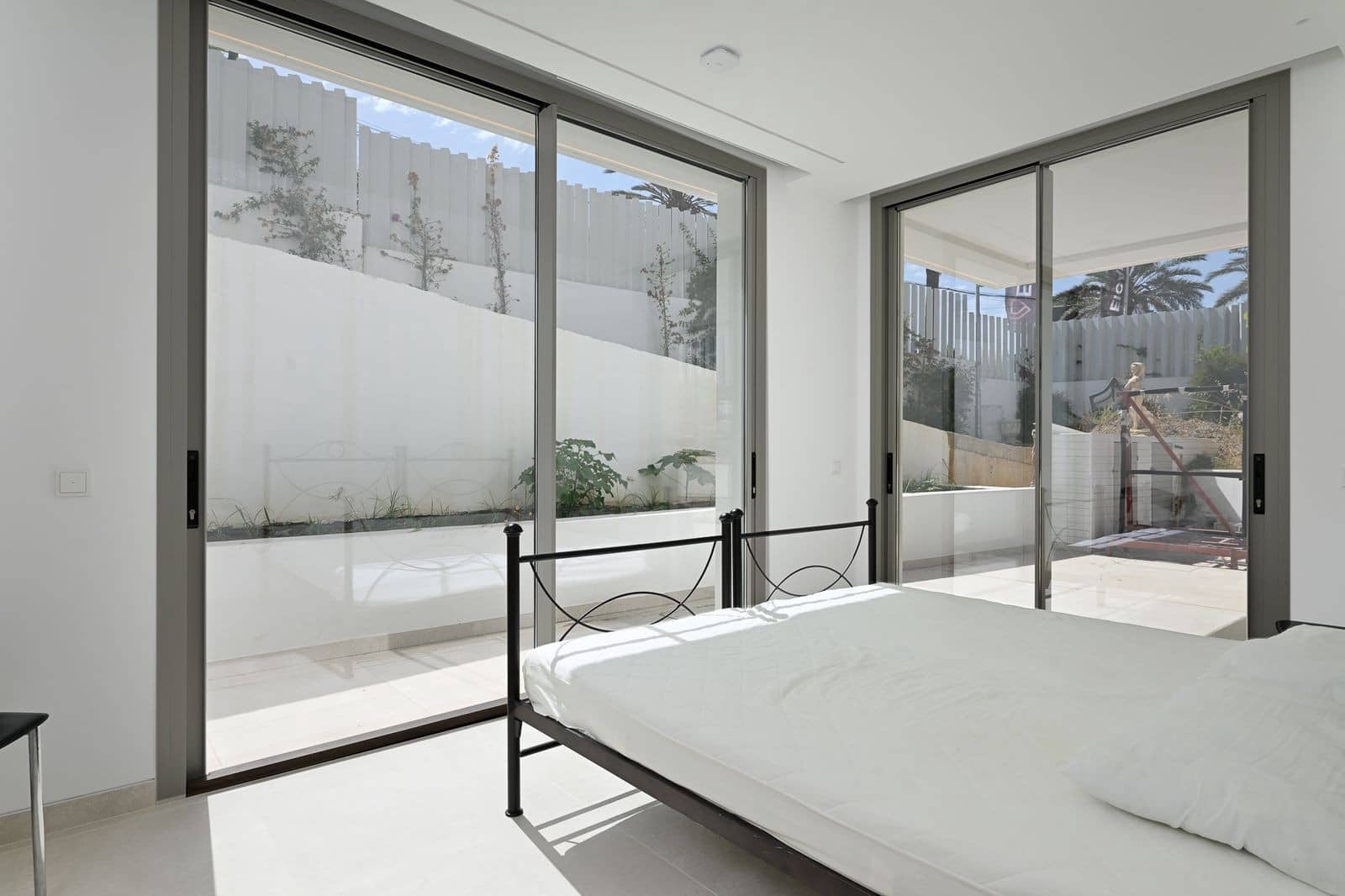 6 bedroom Villa for sale in Marbella with pool garage - € 3,500,000 (Ref: 9607644)