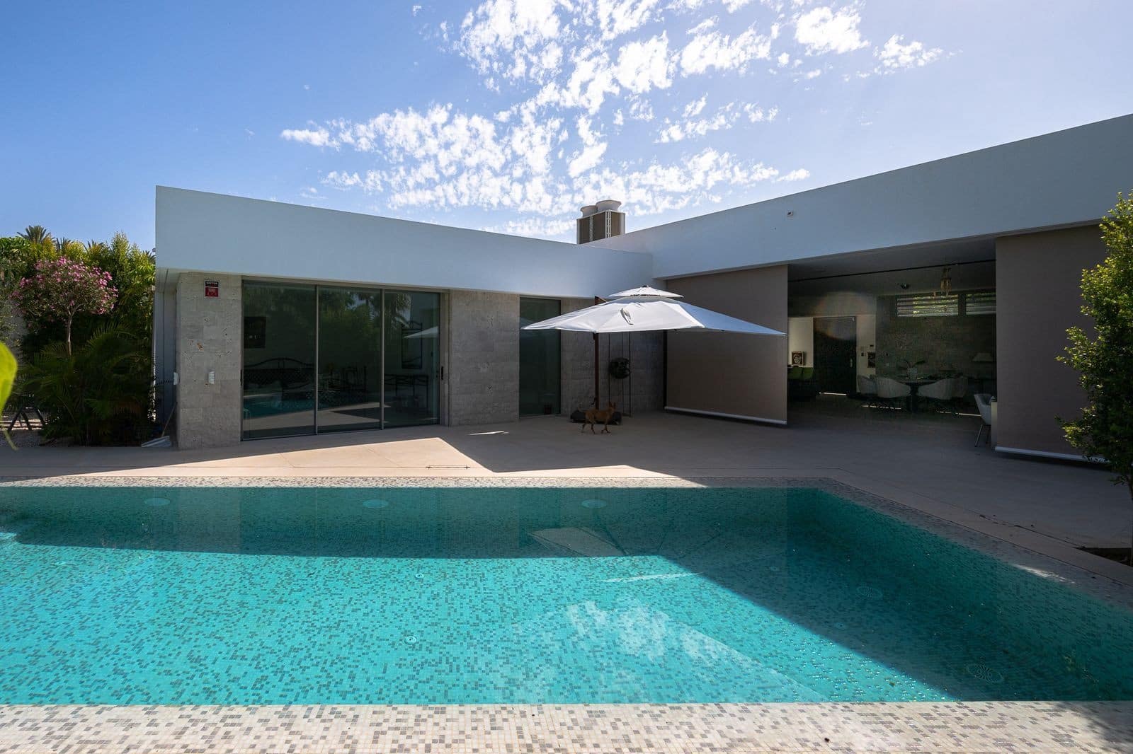 6 Zimmer Villa zu verkaufen in Marbella mit Pool Garage - 3.250.000 € (Ref: 9607644)