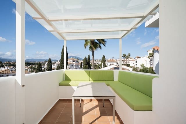 3 soveværelse Lejlighed til salg i Nueva Andalucia, Marbella med swimmingpool garage - € 1.600.000 (Ref: 9611247)