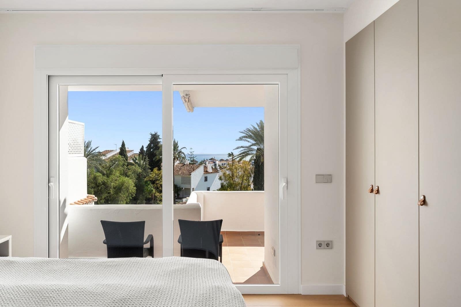 3 bedroom Apartment for sale in Nueva Andalucia with pool garage - € 1,600,000 (Ref: 9611247)