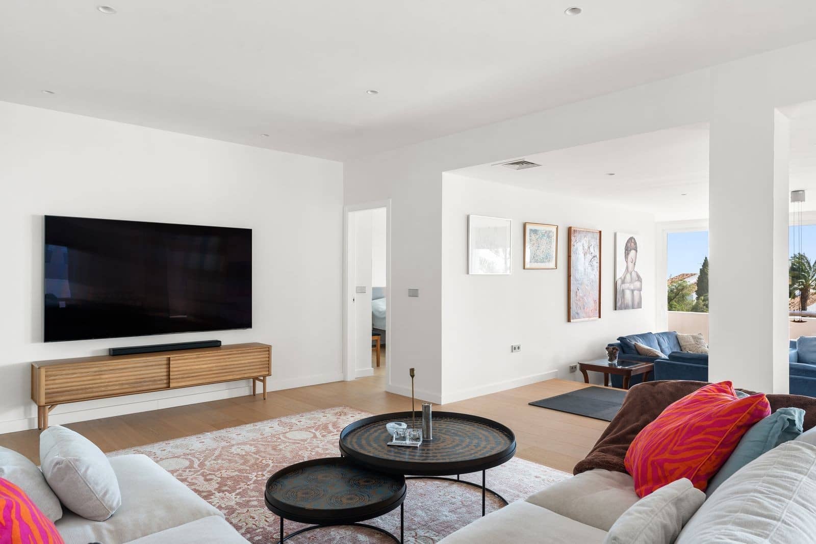 3 bedroom Apartment for sale in Nueva Andalucia with pool garage - € 1,600,000 (Ref: 9611247)