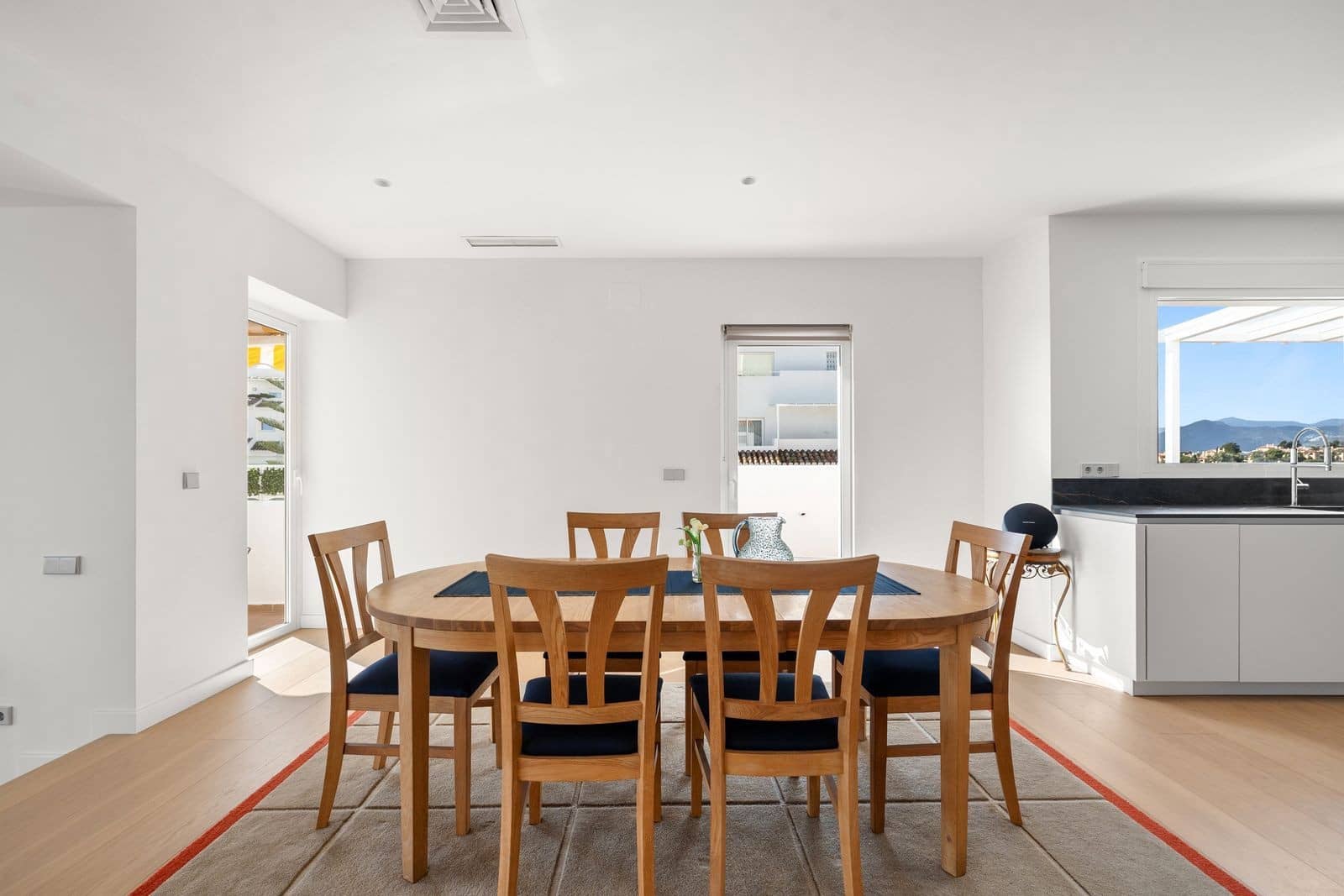 3 bedroom Apartment for sale in Nueva Andalucia with pool garage - € 1,600,000 (Ref: 9611247)