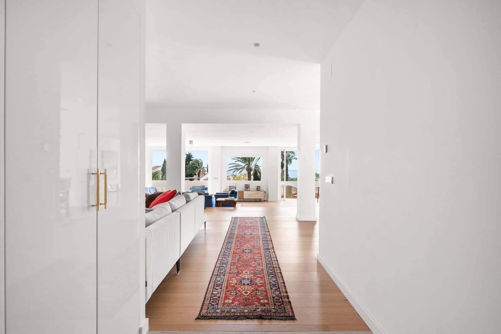 3 bedroom Apartment for sale in Nueva Andalucia with pool garage - € 1,600,000 (Ref: 9611247)