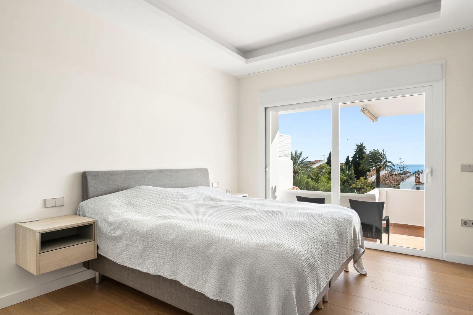 3 bedroom Apartment for sale in Nueva Andalucia with pool garage - € 1,600,000 (Ref: 9611247)
