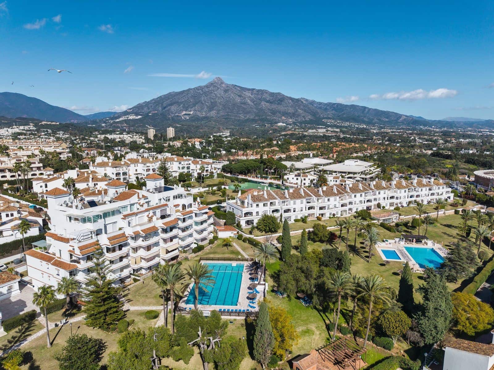 3 bedroom Apartment for sale in Nueva Andalucia with pool garage - € 1,600,000 (Ref: 9611247)