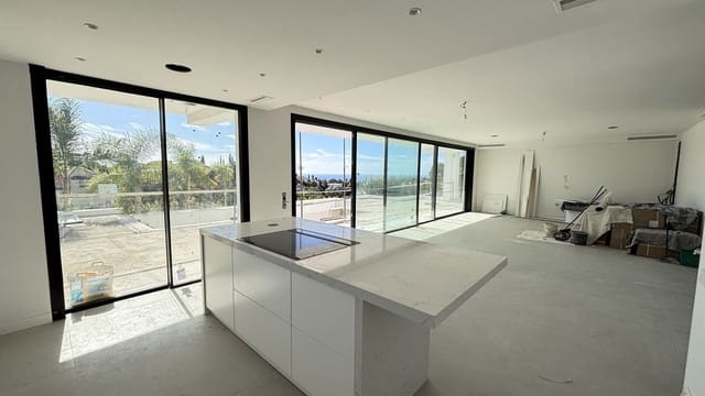 Chalet de 4 habitaciones en Marbella en venta con piscina garaje - 3.650.000 € (Ref: 9611248)