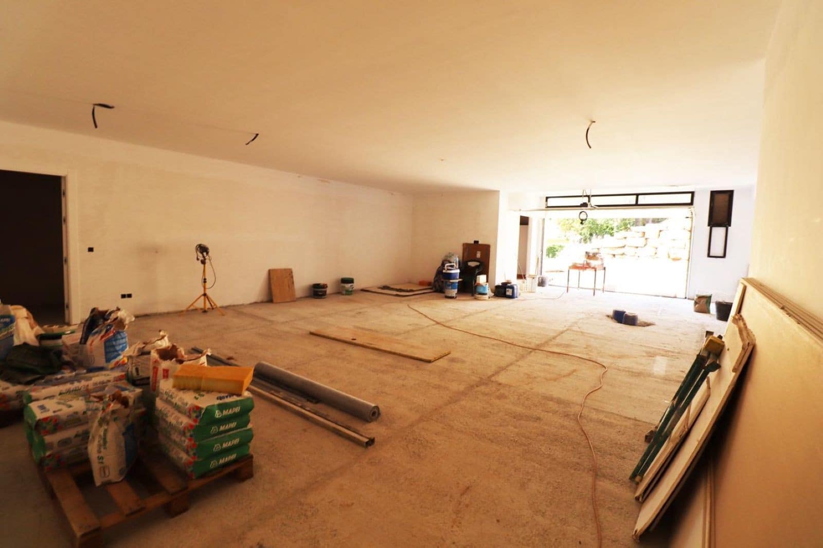 4 bedroom Villa for sale in Marbella with pool garage - € 3,650,000 (Ref: 9611248)