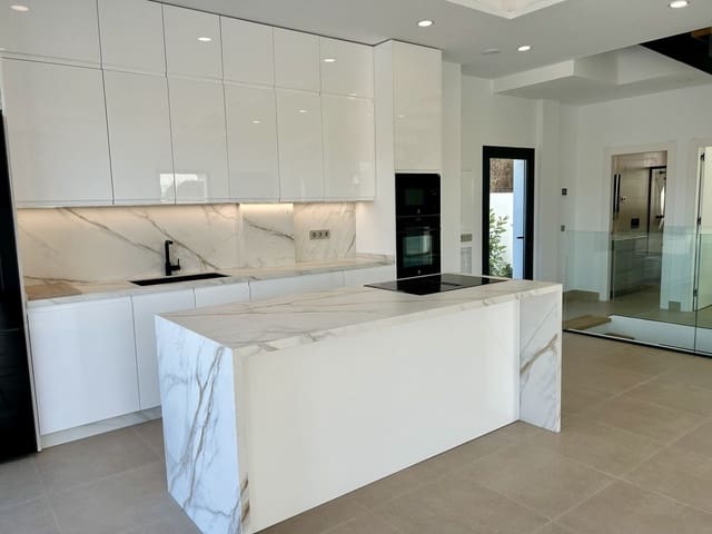4 sypialnia Willa na sprzedaż w Campo Mijas, Mijas z basenem garażem - 1 450 000 € (Ref: 9611249)