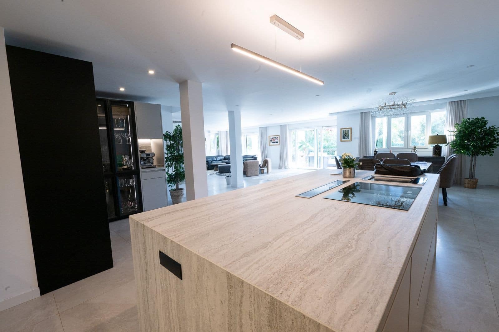 5 bedroom Villa for sale in Benalmadena with pool garage - € 1,895,000 (Ref: 9611250)