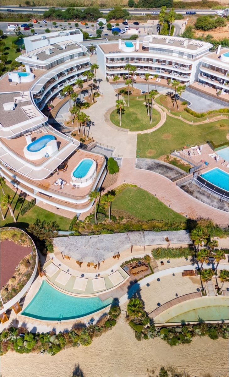 2 bedroom Apartment for sale in Estepona with pool garage - € 995,000 (Ref: 9611251)
