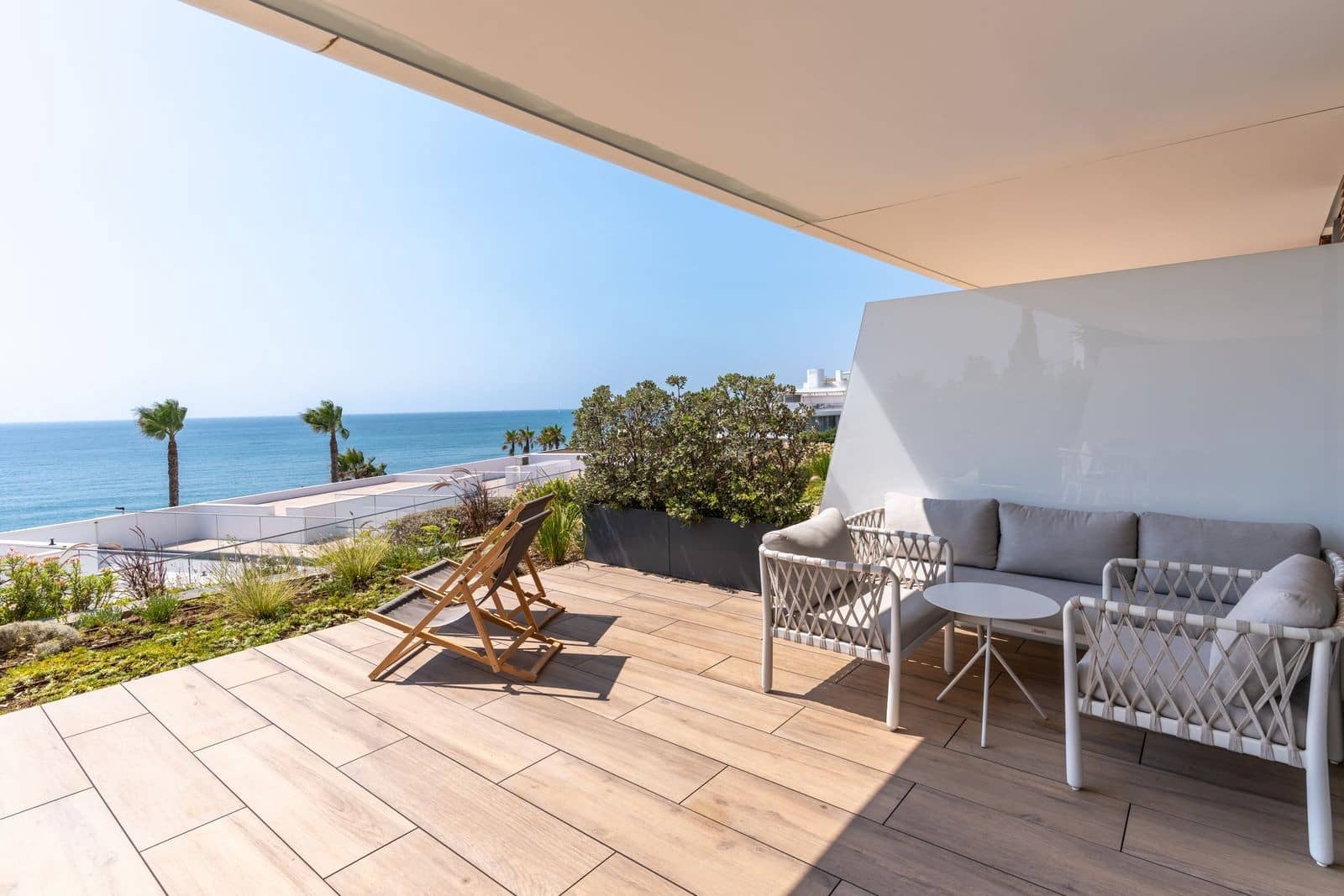 2 bedroom Apartment for sale in Estepona with pool garage - € 995,000 (Ref: 9611251)