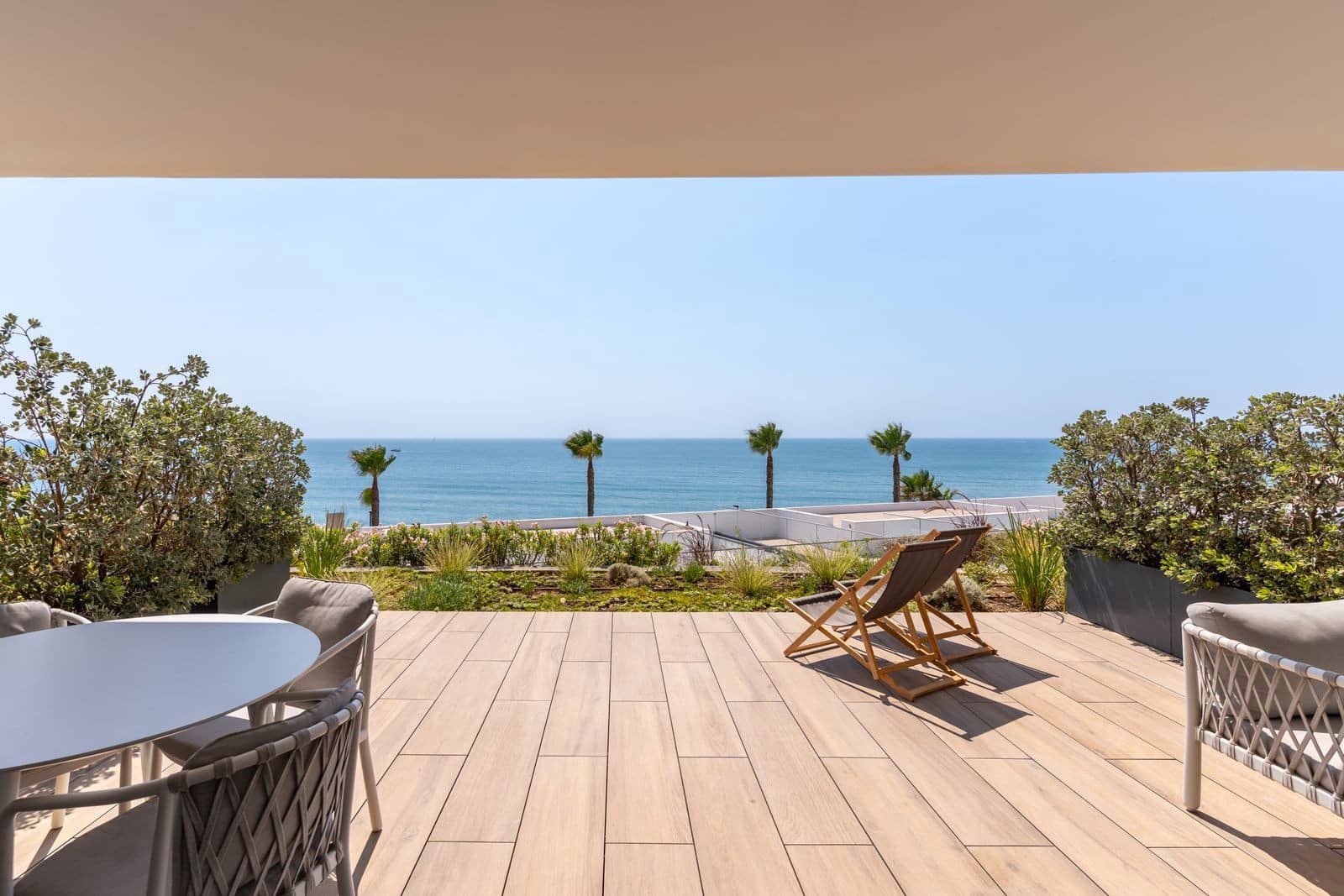 2 bedroom Apartment for sale in Estepona with pool garage - € 995,000 (Ref: 9611251)