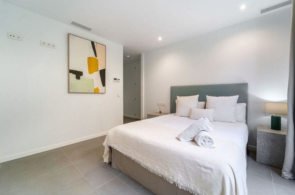 5 soveværelse Villa til salg i Estepona med swimmingpool garage - € 1.795.000 (Ref: 9611252)