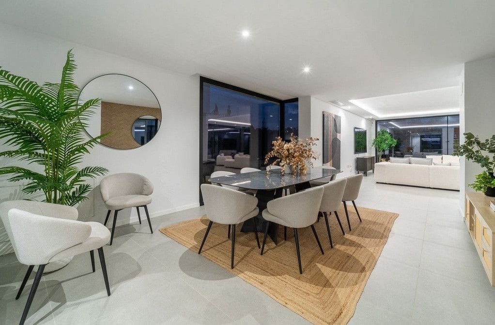 5 soveværelse Villa til salg i Estepona med swimmingpool garage - € 1.795.000 (Ref: 9611252)