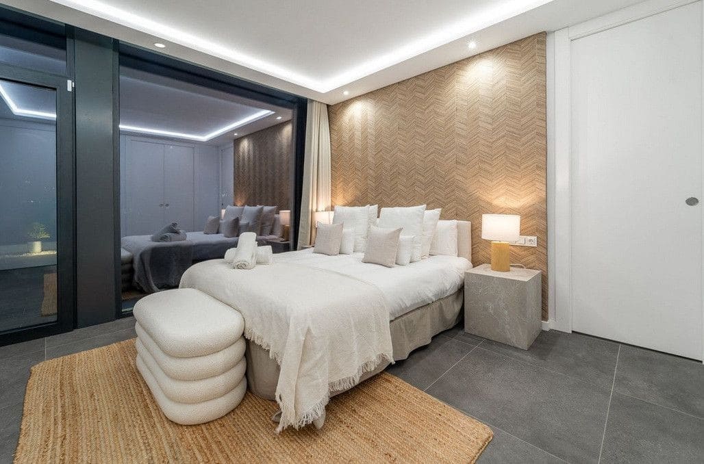 5 soveværelse Villa til salg i Estepona med swimmingpool garage - € 1.795.000 (Ref: 9611252)
