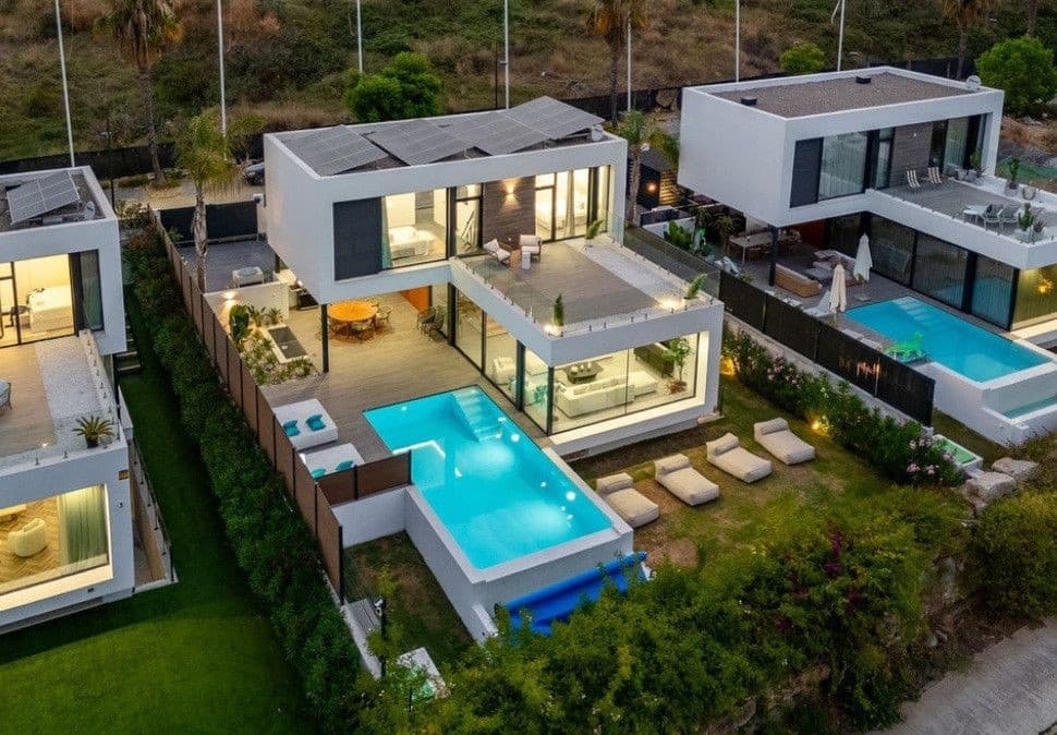 5 soveværelse Villa til salg i Estepona med swimmingpool garage - € 1.795.000 (Ref: 9611252)