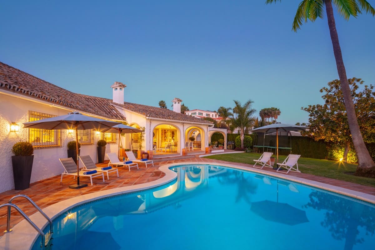 5 chambre Villa/Maison à vendre à Marbella avec piscine garage - 1 795 000 € (Ref: 9619091)