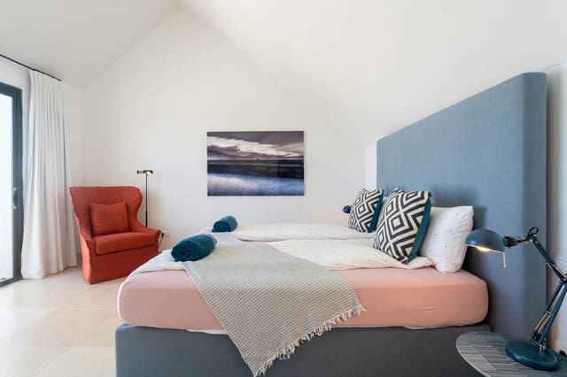 3 chambre Penthouse à vendre à Benahavís avec piscine garage - 1 250 000 € (Ref: 9625413)