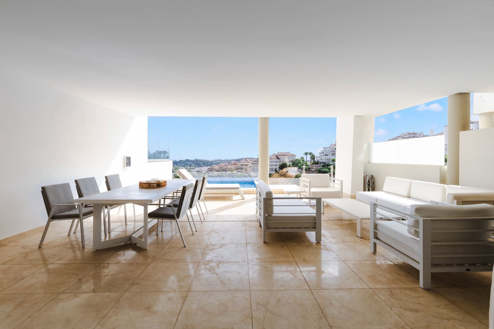2 bedroom Apartment for sale in Nueva Andalucia with pool garage - € 845,000 (Ref: 9625414)