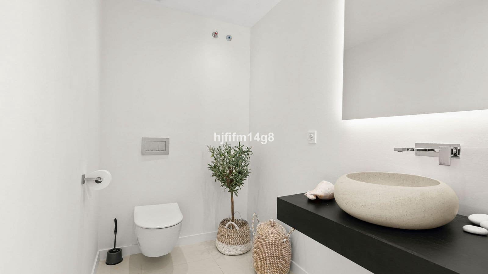 5 bedroom Villa for sale in San Pedro de Alcantara with pool garage - € 2,590,000 (Ref: 9625421)