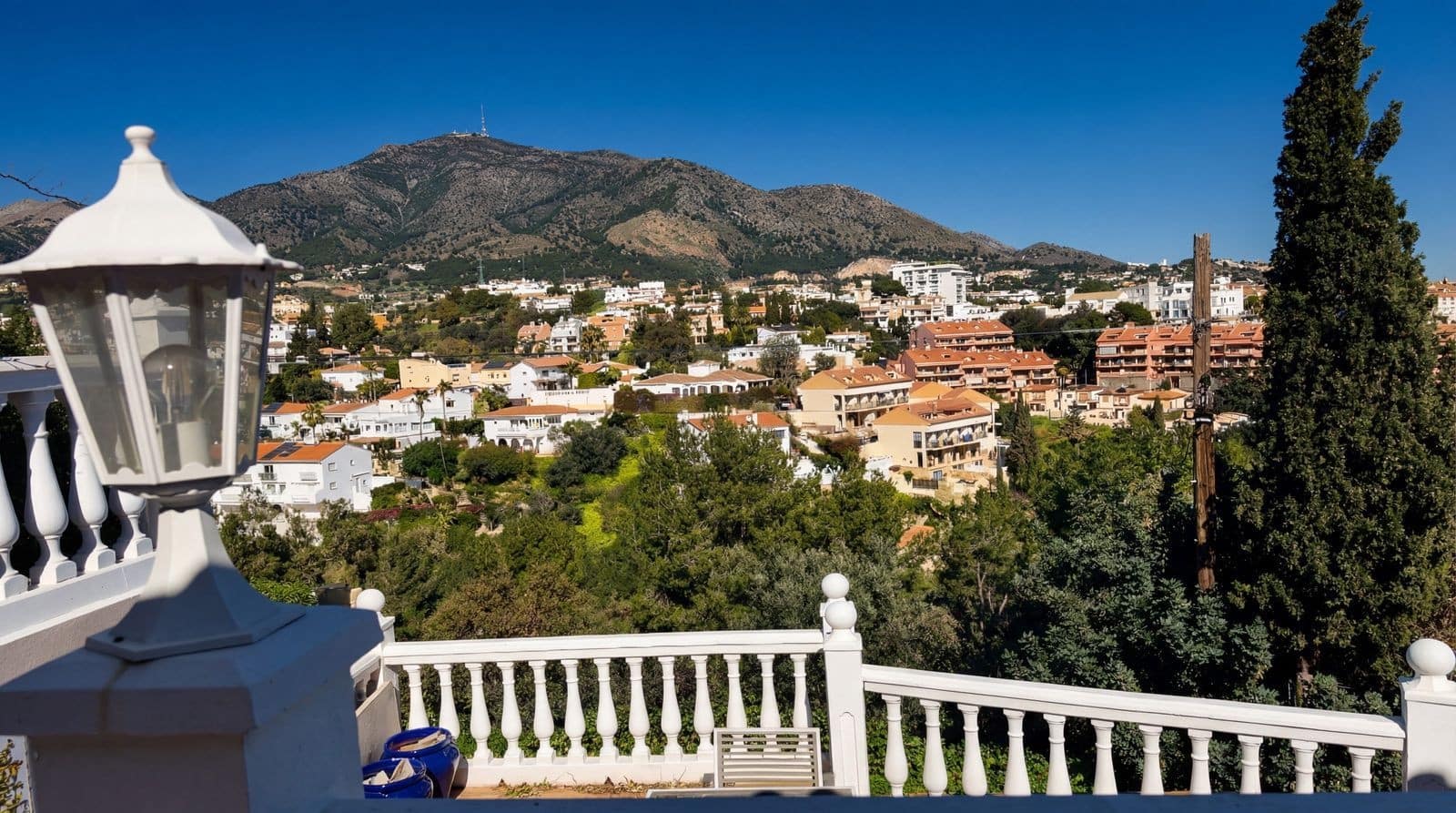 2 soverom Villa til salgs i Fuengirola med svømmebasseng garasje - € 640 000 (Ref: 9625422)