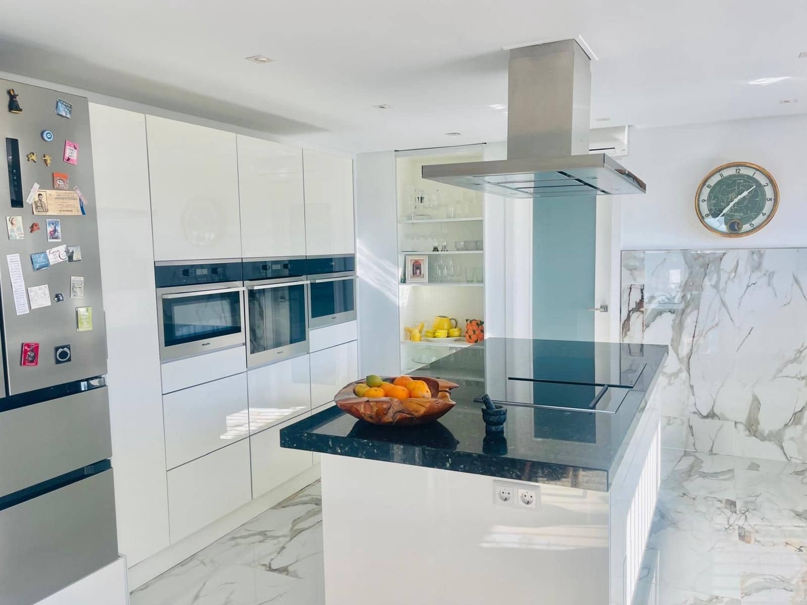 4 bedroom Villa for sale in Valtocado with pool garage - € 1,300,000 (Ref: 9625423)