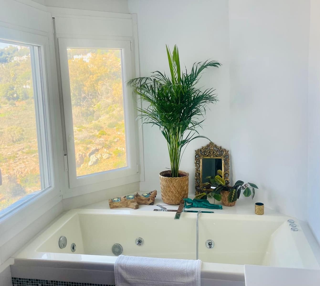 4 bedroom Villa for sale in Valtocado with pool garage - € 1,300,000 (Ref: 9625423)