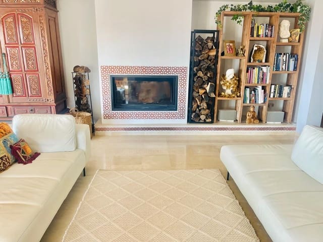 4 chambre Villa/Maison à vendre à Valtocado, Mijas avec piscine garage - 1 300 000 € (Ref: 9625423)