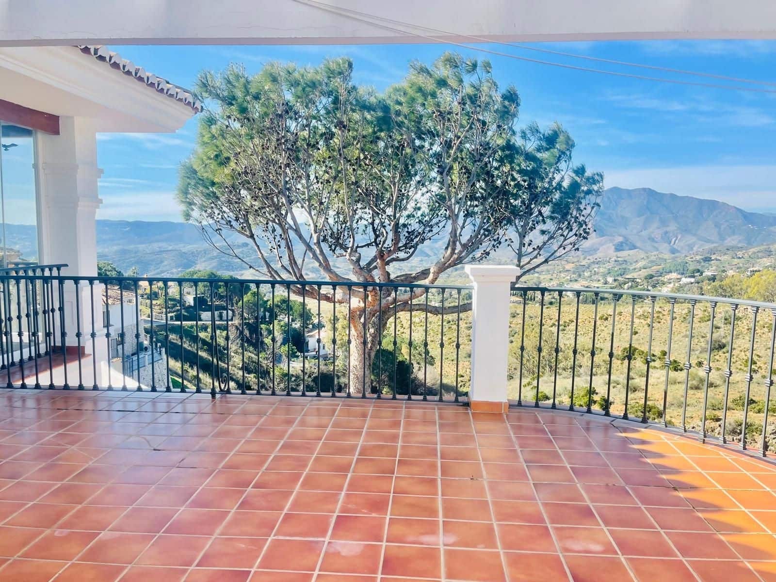 4 chambre Villa/Maison à vendre à Valtocado avec piscine garage - 1 300 000 € (Ref: 9625423)