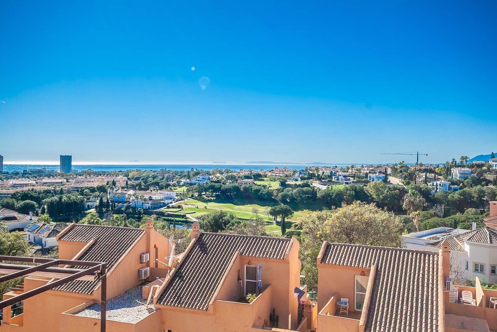 2 quarto Penthouse para venda em Marbella com piscina garagem - 595 000 € (Ref: 9625425)
