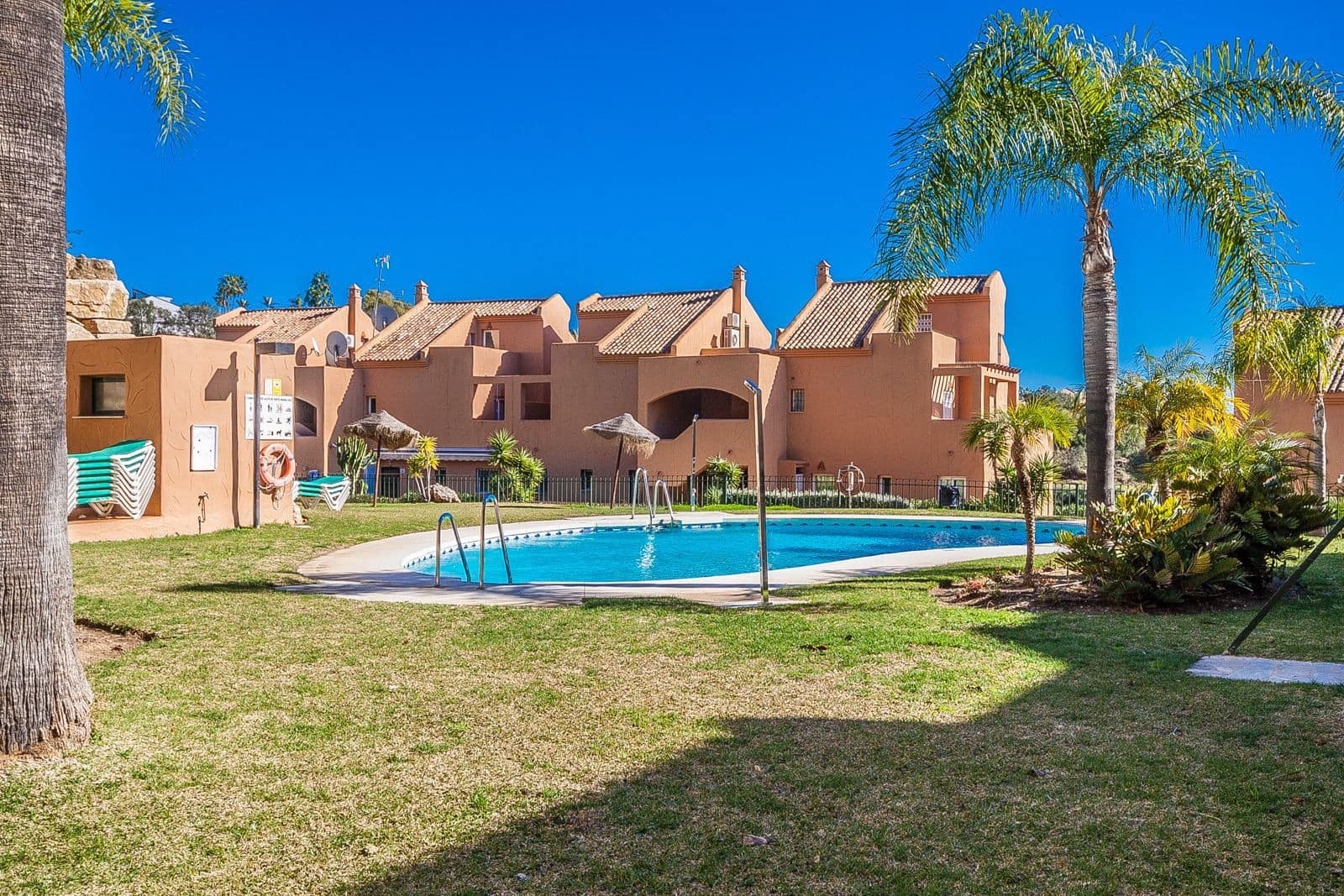 2 quarto Penthouse para venda em Marbella com piscina garagem - 595 000 € (Ref: 9625425)
