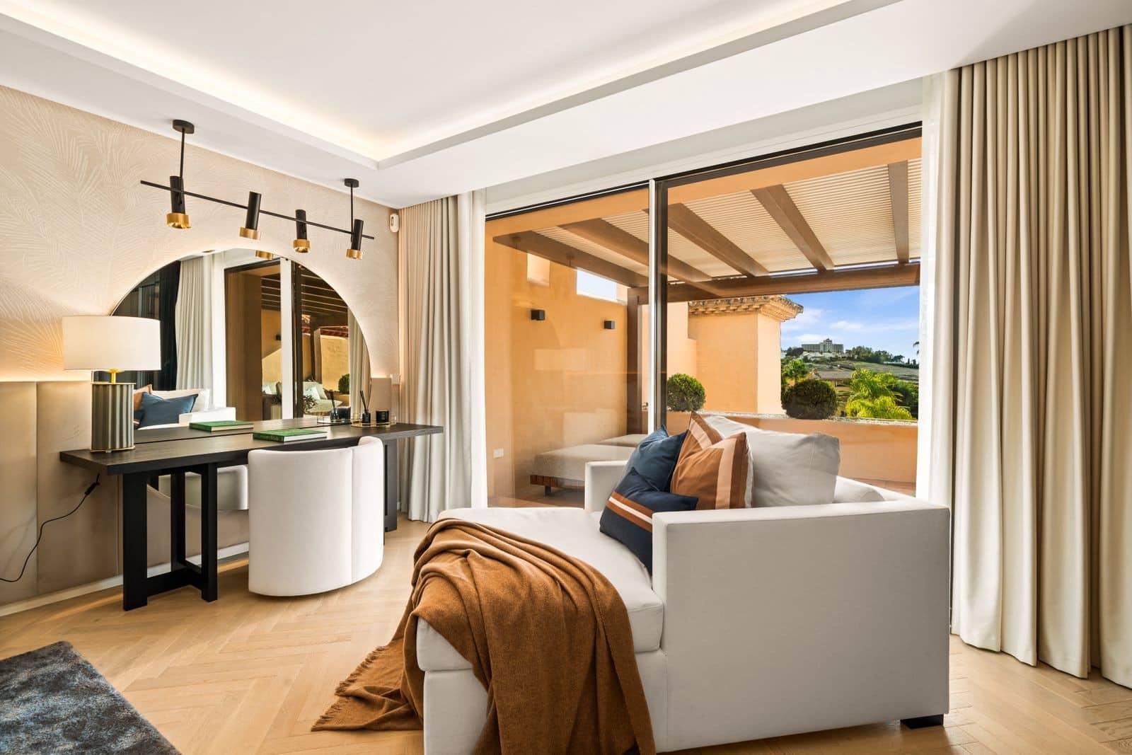 3 sypialnia Penthouse na sprzedaż w Benahavis z basenem garażem - 925 000 € (Ref: 9629821)