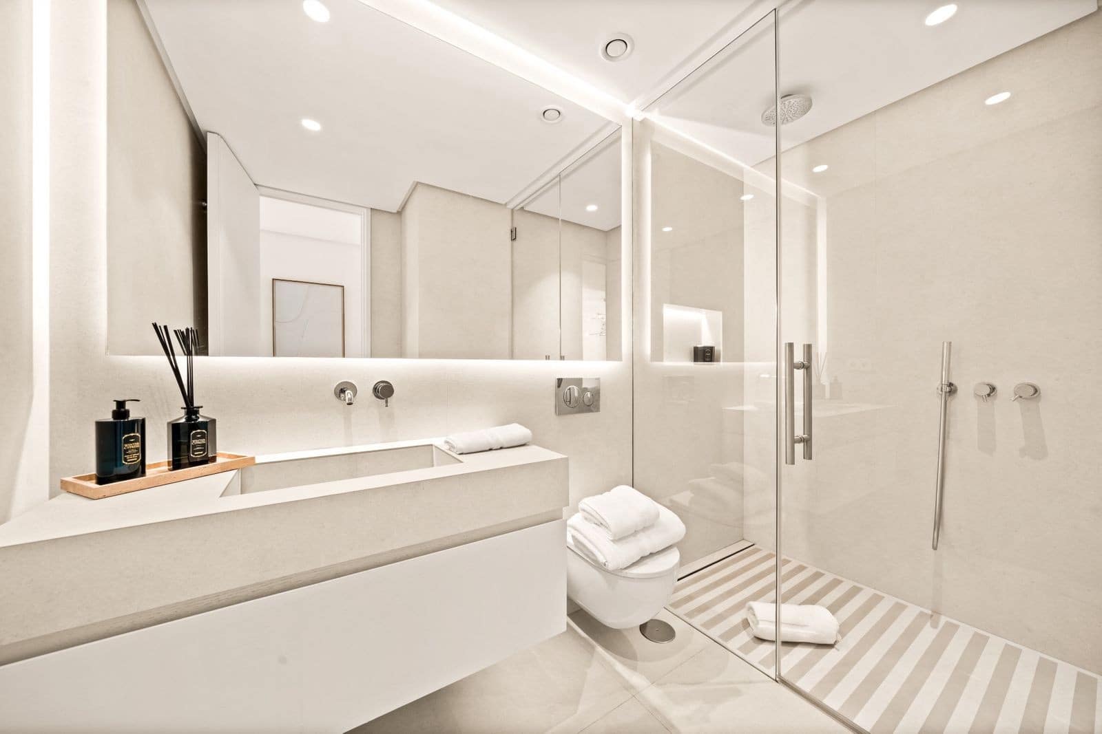 3 sypialnia Penthouse na sprzedaż w Benahavis z basenem garażem - 925 000 € (Ref: 9629821)