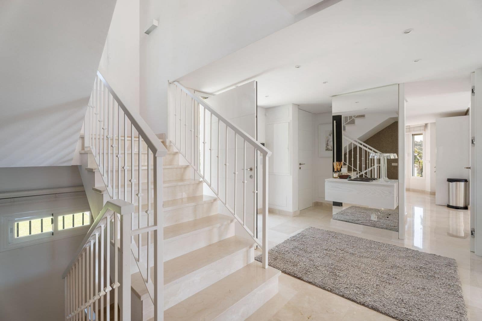 6 camera da letto Villa in vendita in Nueva Andalucia con piscina garage - 3.150.000 € (Rif: 9629822)