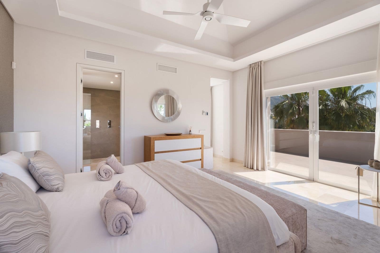 6 camera da letto Villa in vendita in Nueva Andalucia con piscina garage - 3.150.000 € (Rif: 9629822)