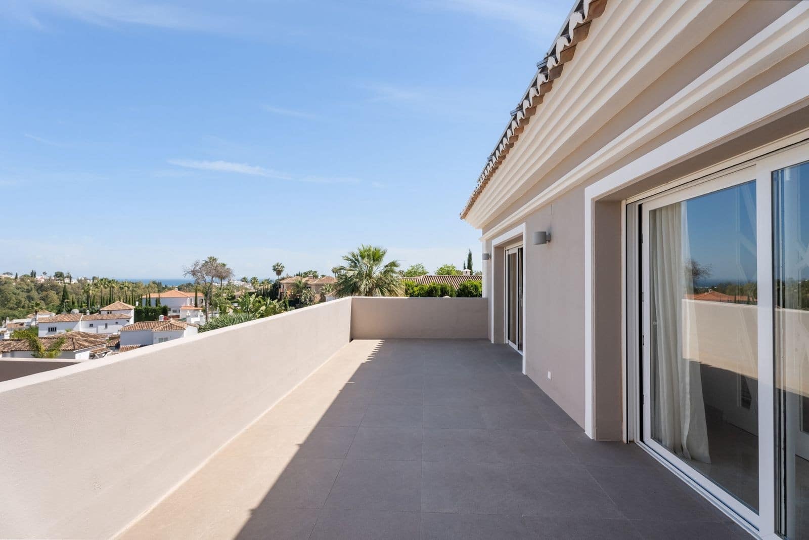 6 soveværelse Villa til salg i Nueva Andalucia med swimmingpool garage - € 3.150.000 (Ref: 9629822)