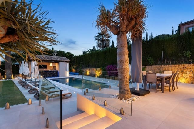 6 soveværelse Villa til salg i Nueva Andalucia, Marbella med swimmingpool garage - € 3.150.000 (Ref: 9629822)