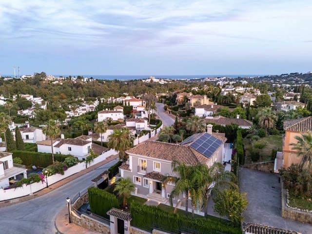 6 soveværelse Villa til salg i Nueva Andalucia, Marbella med swimmingpool garage - € 3.150.000 (Ref: 9629822)