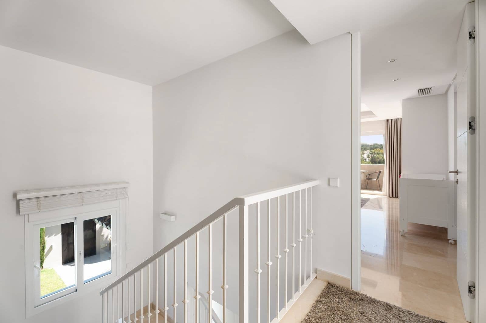 6 soveværelse Villa til salg i Nueva Andalucia med swimmingpool garage - € 3.150.000 (Ref: 9629822)