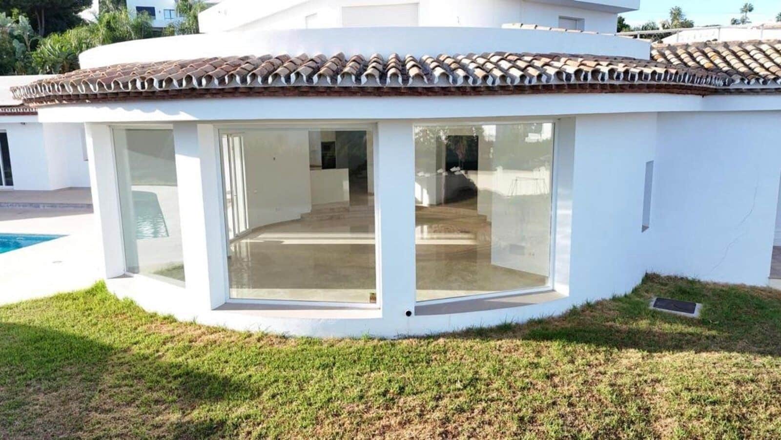 4 sovrum Villa till salu i El Paraiso med pool garage - 2 950 000 € (Ref: 9629823)