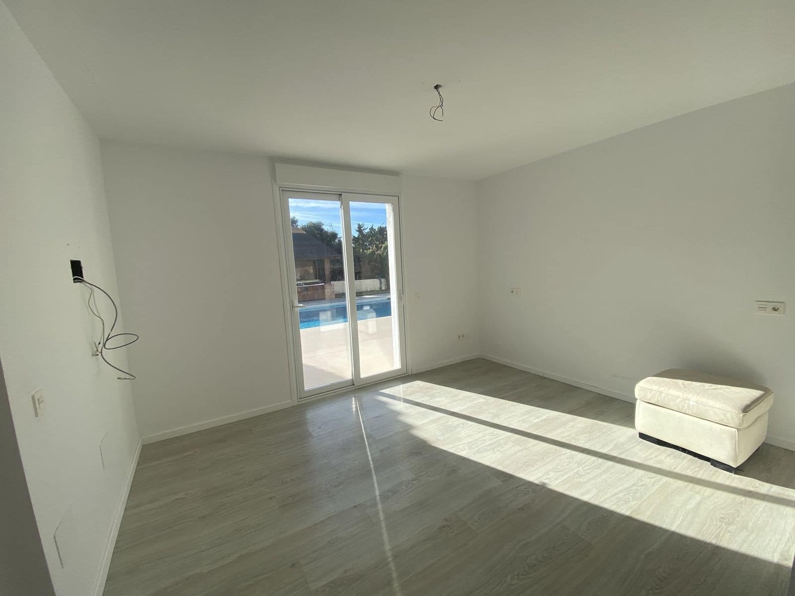 4 sovrum Villa till salu i El Paraiso med pool garage - 2 950 000 € (Ref: 9629823)